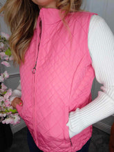 Load image into Gallery viewer, Pink Short Gilet
